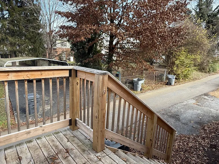 221 Taylor St — Photo 6