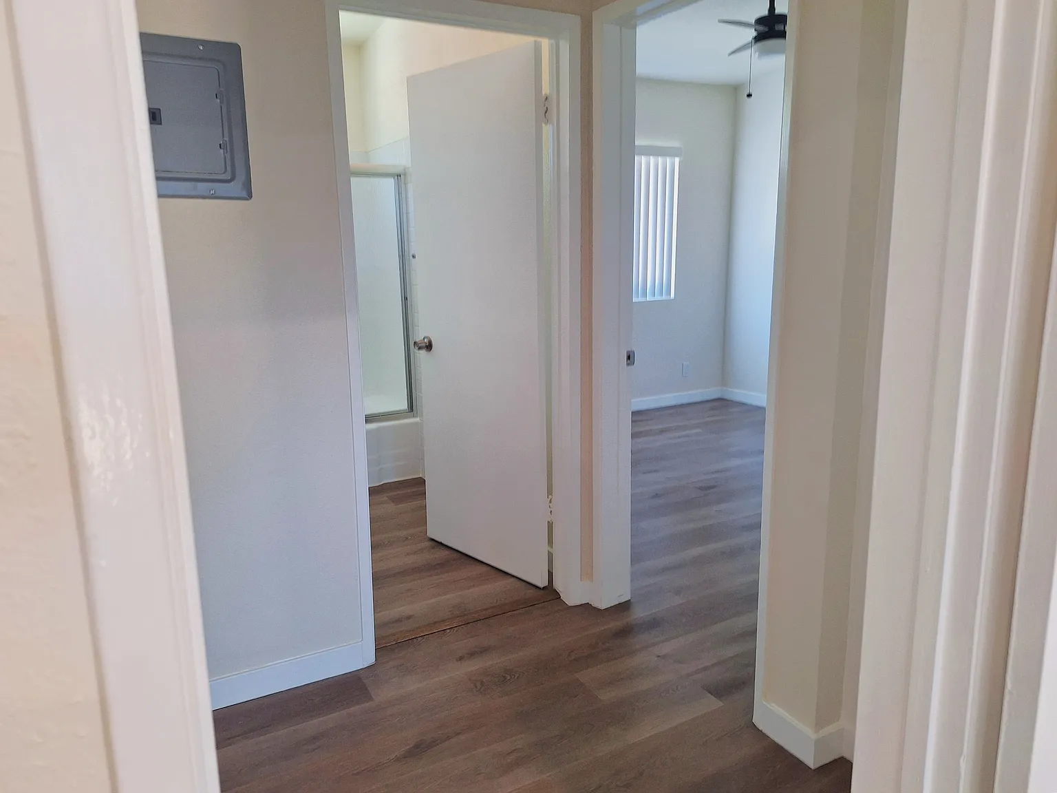2 bed, 900 sqft, $2,500 — Photo 4