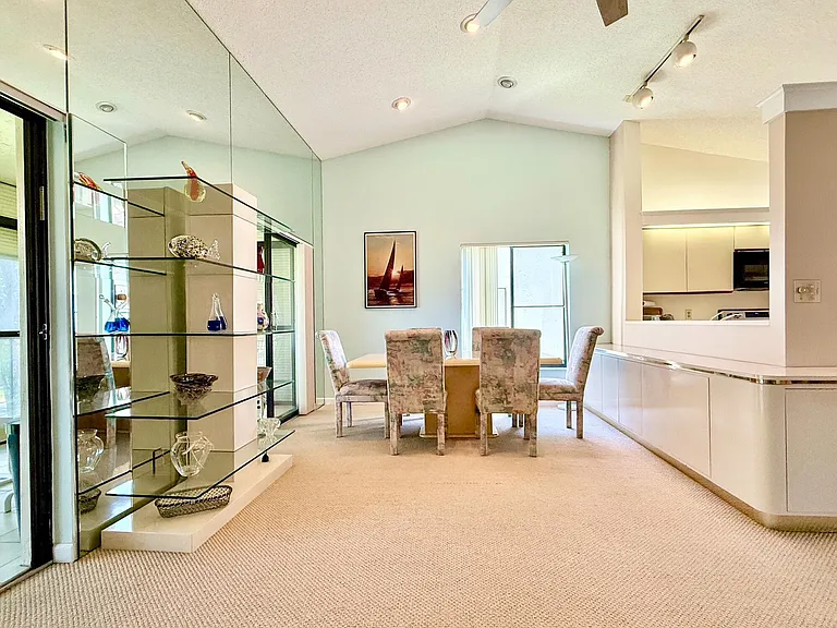 10678 Ocean Palm Way #202 — Photo 8