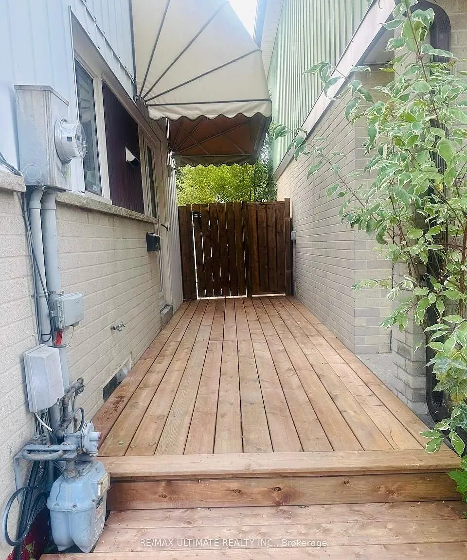 4 bed, $2,900 — Photo 2