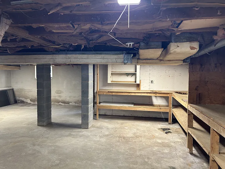 352 Shenandoah Ave — Photo 3