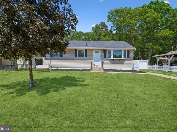 118 Country Club Rd, Pine Hill, NJ 08021