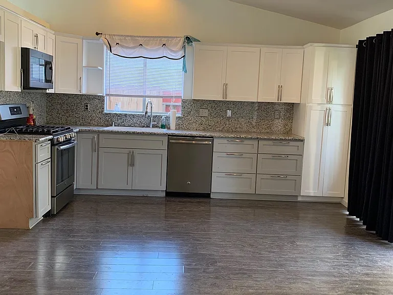 5420 Rabbit Hill Ct — Photo 3