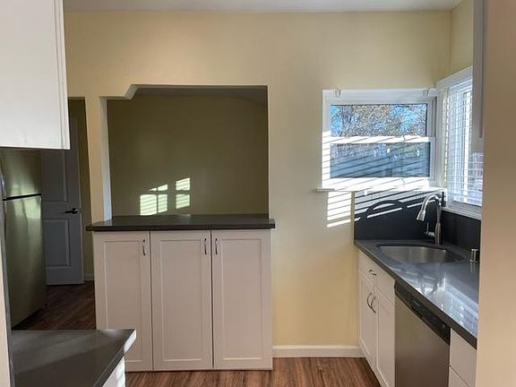2nd image of 3651 Hoover St