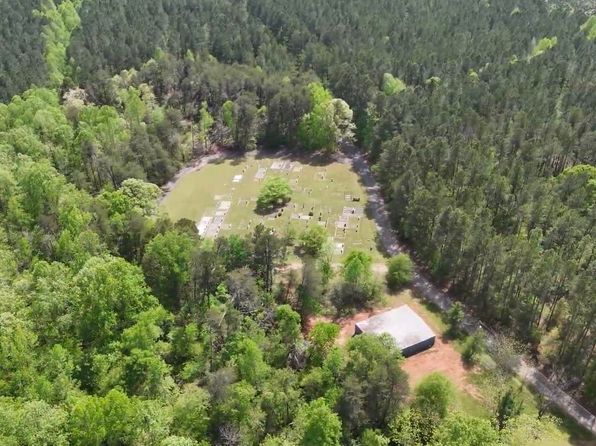 103 Monroe Bruce Farm Rd, Campobello, SC 29322