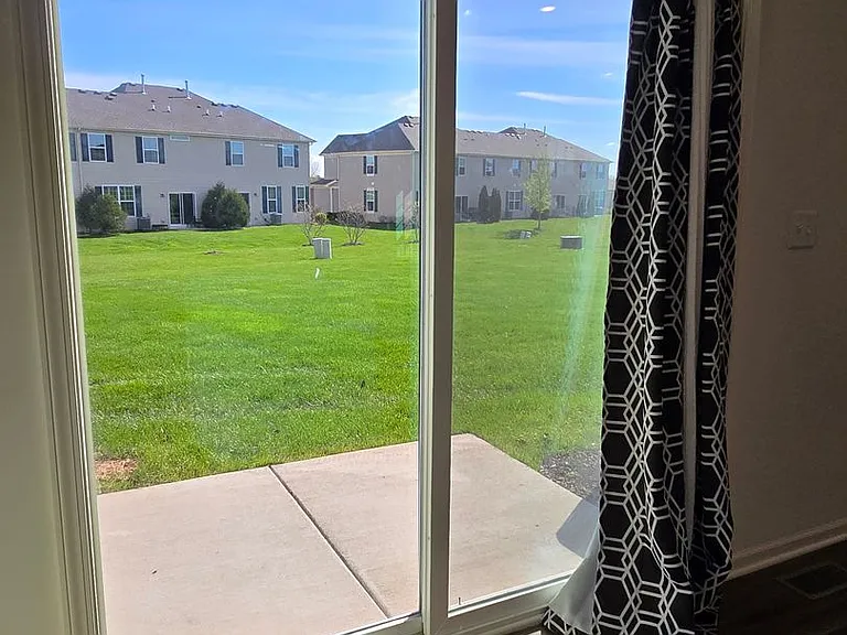 1123 Hawk Hollow Dr — Photo 6