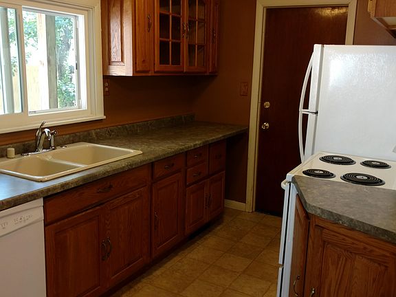 Lower Unit Kitchen