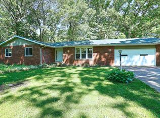 25125 Pin Oak Dr, South Bend, IN 46614
