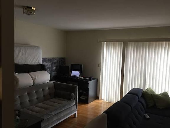 5th image of 291 Hope St APT A2
