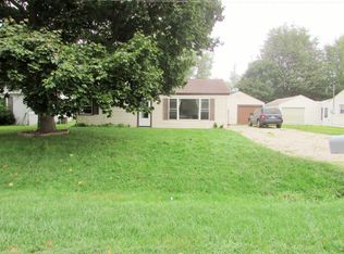 527 15th Ave, Silvis, IL 61282