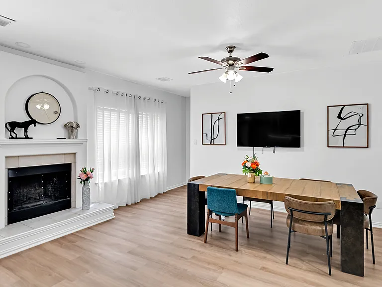 3207 Deer Trl — Photo 14