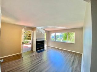 512 Galer St APT 1, Seattle, WA 98109