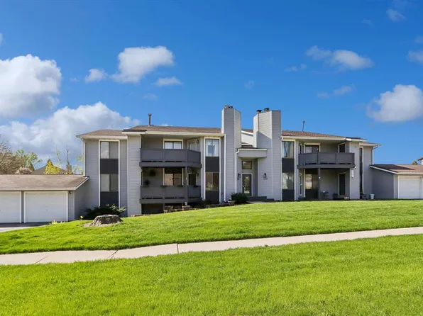 2040 Holiday Rd APT C2, Coralville, IA 52241