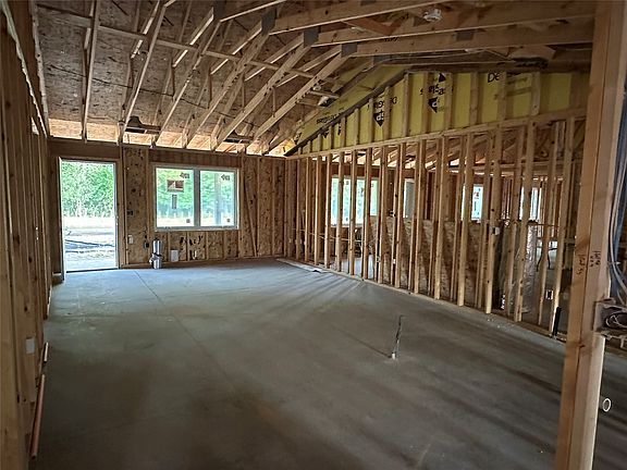 3rd image of 2271 Lake Road
