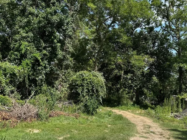 95 Rene Or Crescent St #443, Dayton, TX 77535