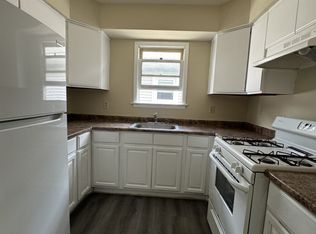 74 Bidwell Ave #3, Jersey City, NJ 07305