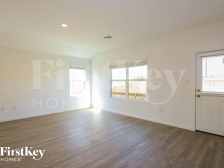 6805 Arid Way — Photo 5
