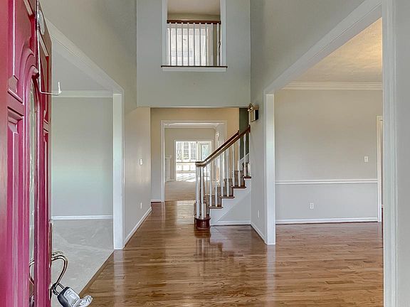 4th image of 24000 Dudley Ct