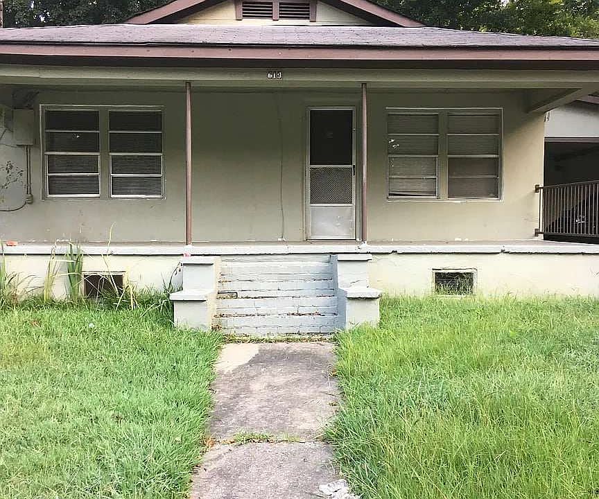 1st image of 619 44th St