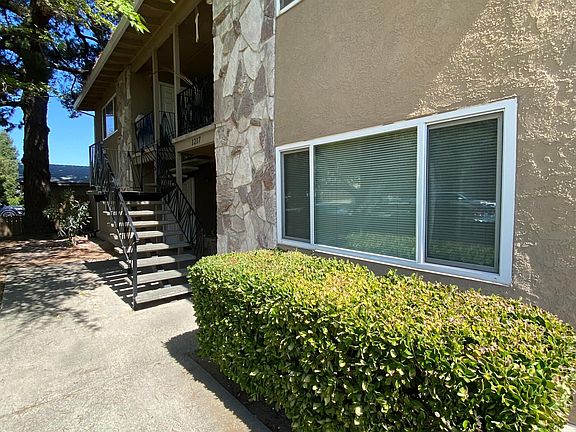 2nd image of 1217 McKinley Dr #2
