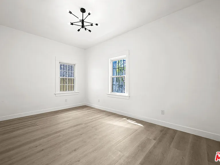1246 N Formosa Ave — Photo 13