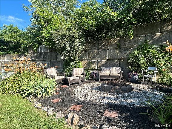 5th image of 518 Conestoga Dr