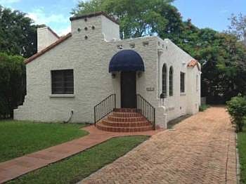 2nd image of 521 Navarre Ave