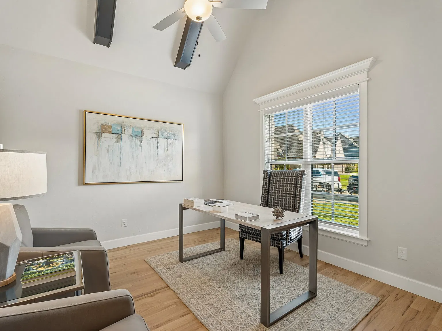 4 bed, 2.5 bath, 2952 sqft, $3,750 — Photo 3