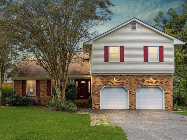 92 Oakville Rd, Hampton, VA 23669