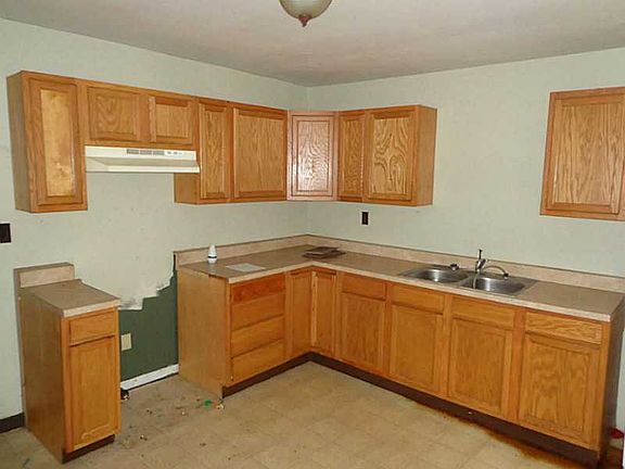 2nd image of 131 Washington Ave