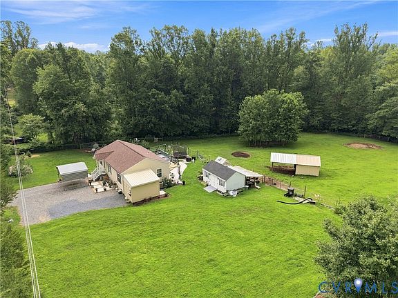 4th image of 190 Eagle View Ln