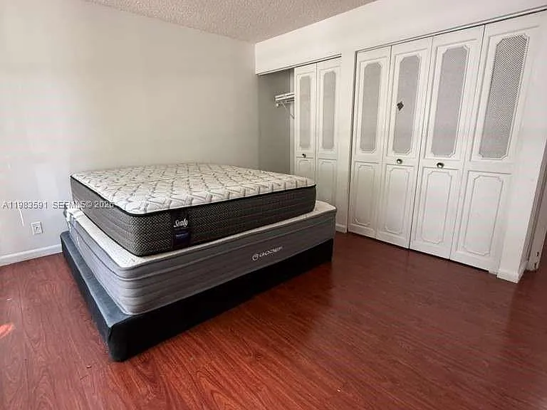 16909 N Bay Rd #211 — Photo 9