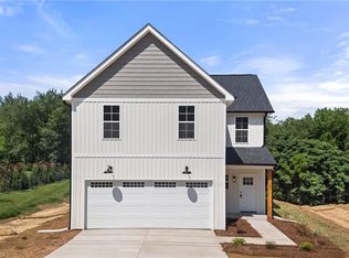1667 Ralee Dr, Winston Salem, NC 27127