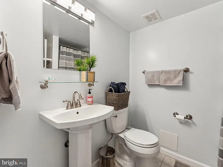 5805 Torington Dr #843 — Photo 35