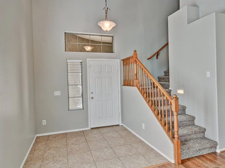 10115 W Parkway Dr — Photo 3
