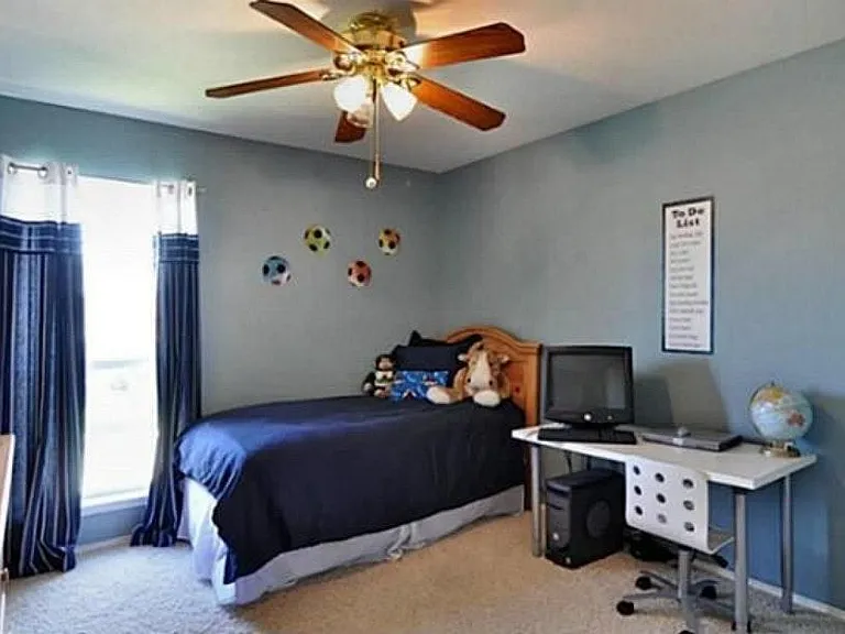 11915 Rocky Point Dr — Photo 19