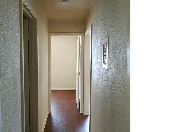 3rd image of 2101 W Cesar E Chavez Blvd APT 1