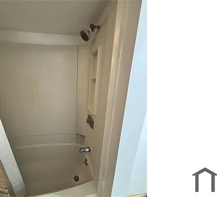 24 Pearl St #9 — Photo 4