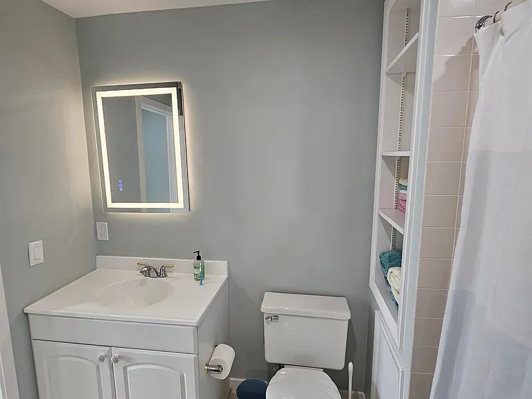 11 S Adams Ave #8 — Photo 25