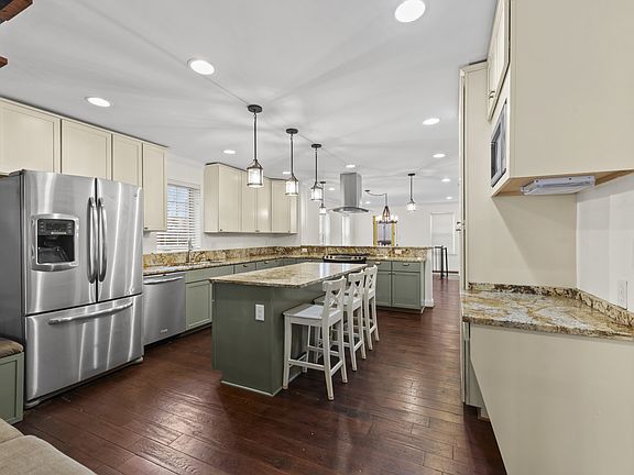 2nd image of 309 E Lafayette Ave