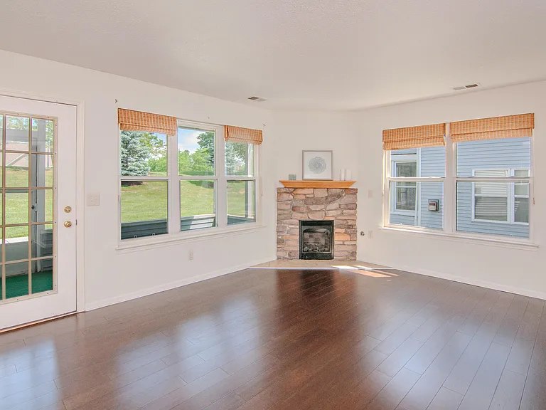 1704 Weatherstone Dr — Photo 7