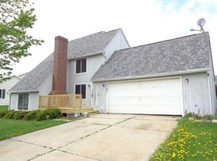 2121 Spring Creek Cir, Bellevue, WI 54311