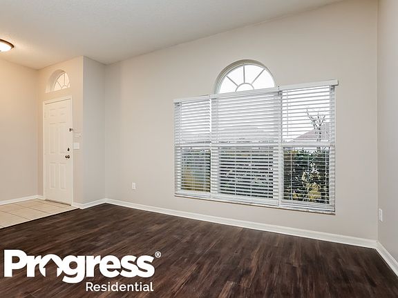 3rd image of 9930 Burgundy Bay St