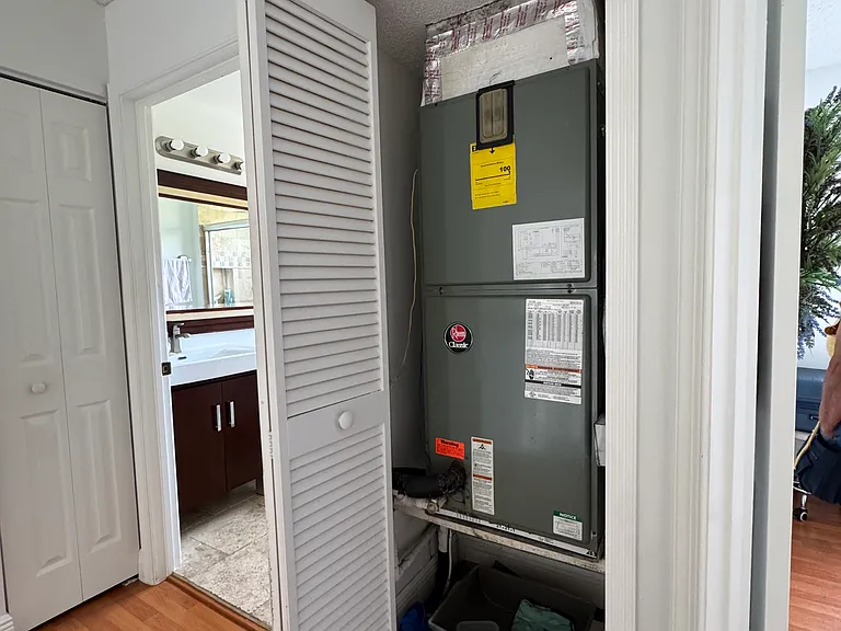 15621 SW 100th Ln — Photo 2