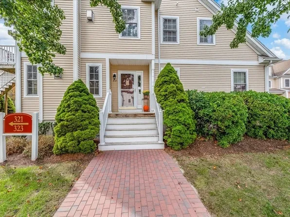 319 Hampton Way Unit 319, Abington, MA 02351