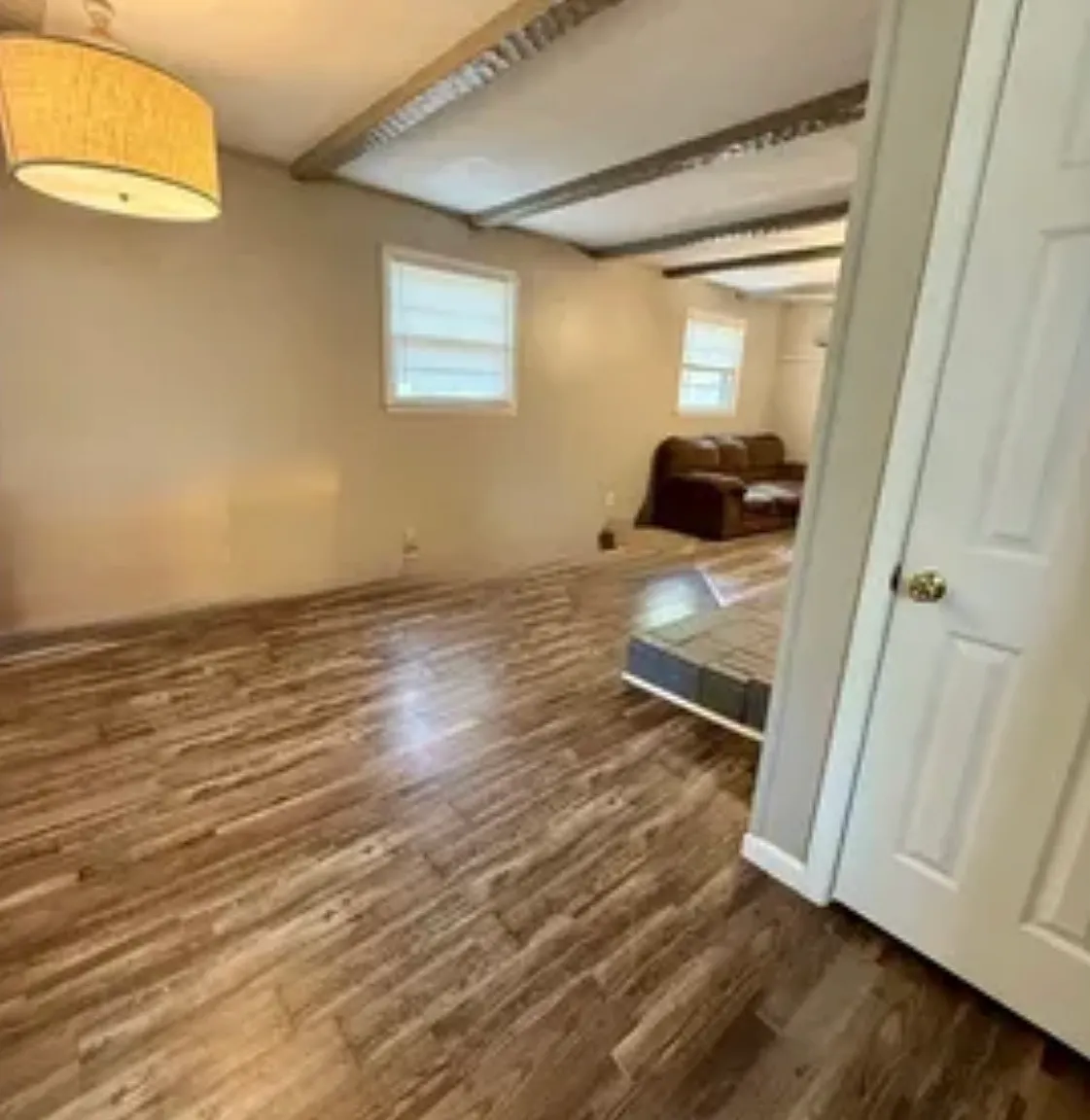 3 bed, 2.5 bath, 2100 sqft, $1,800 — Photo 4