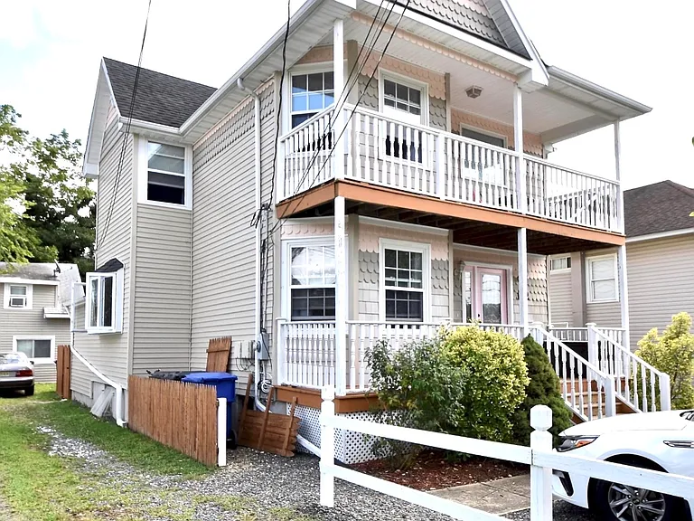 112 Tennyson Ave — Photo 41