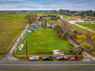 6300 Lon Dale Rd, Oakdale, CA 95361