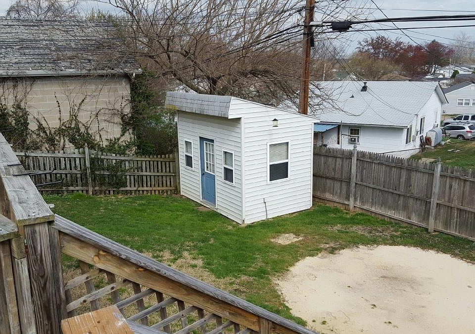 The outdoor room with electricity. Great for a craft room.