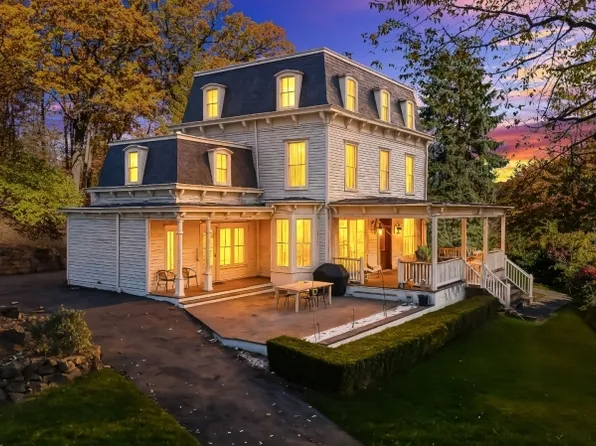 1370 Johnston Dr, Watchung Boro, NJ 07069